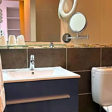 Hotel Le Bon Accueil 2*