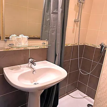 Le Bon Accueil Hotel 2*
