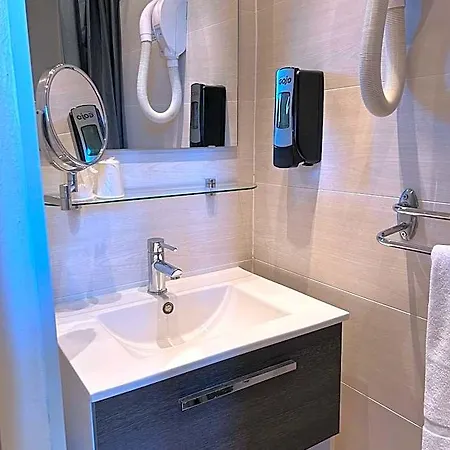 Le Bon Accueil Hotel 2*